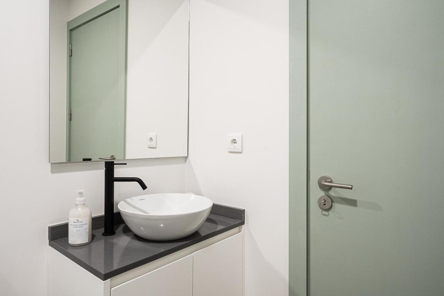 Guestready - A Modern Stay In Downtown OOporto Exterior foto